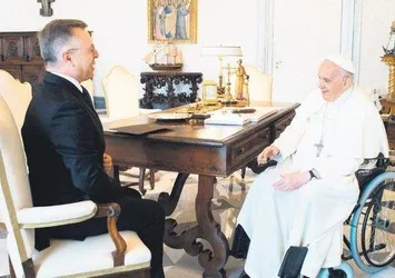 Papa Franciscus'tan Başkan Recep Tayyip Erdoğan'a övgü!