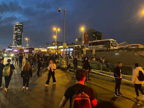 son-dakika-mecidiyekoyde-supheli-paket-alarmi-bomba-imha-ekibi-sevk-edildi-1699029121222.jpg Son dakika: Mecidiyeköy'de 'şüpheli paket' alarmı! Bomba imha ekibi sevk edildi - 2