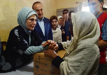 Emine Erdoğan... İnsanlığa adanan bir ömür