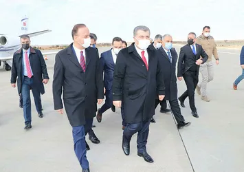Sağlık Bakanı Fahrettin Koca'dan Omicron açıklaması! Türkiye'de artış yok