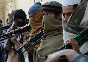 Afganistan'da Taliban karakola saldırdı: 8 ölü