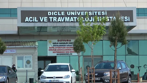 diyarbakirda-kahreden-olay-annesinin-cenazesini-getirirken-trafik-kazasinda-can-verdi-1650881614699.jpg Diyarbakır’da kahreden olay! Annesinin cenazesini getirirken trafik kazasında can verdi - 5