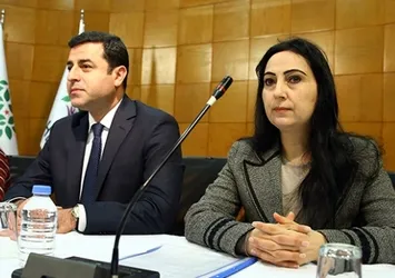 HDP'li isimlerin teröristbaşı Öcalan ile bağları ortaya çıktı! Evinde PKK elebaşı Öcalan'ın imzalı notu bulundu