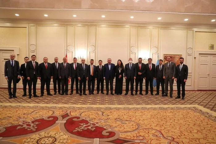 TBMM Başkanı Şentop Kazakistan’da Türk iş adamları ile bir araya geldi