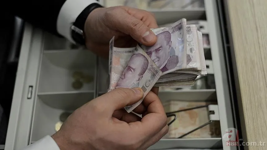 Araba alacaklar buraya! 300 bin TL kredinin aylık taksitleri ne kadar? Banka banka… 14