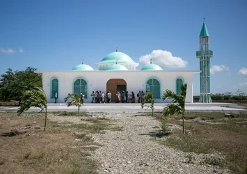 Dünyanın her yerine cami yapıyoruz