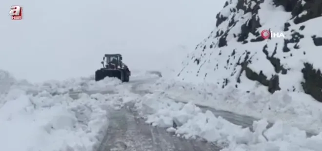 Şırnak'ta karla kaplı yollar açılıyor
