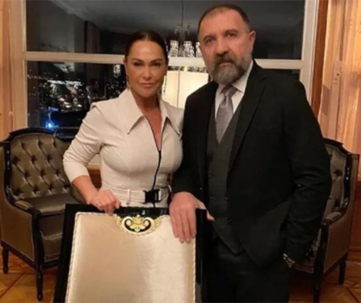Hülya Avşar'ın hastanelik ettiği Ertuğrul Postoğlu o sahneyi anlattı