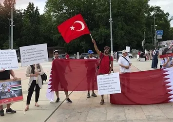 BM önünde Katar protestosu