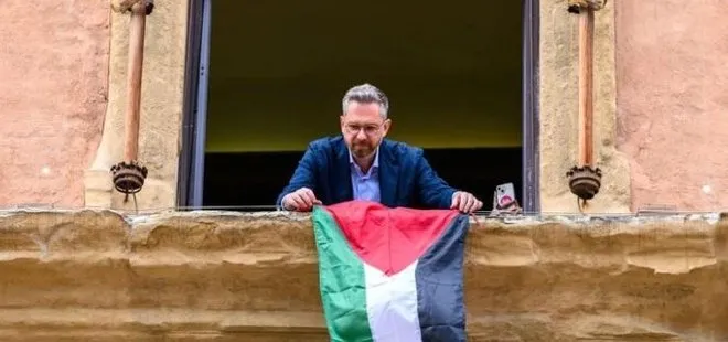 İtalya katliama sessiz kalmadı: İtalyan başkan belediye binasına Filistin bayrağı astı