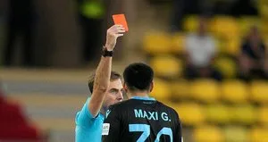 UEFA’dan Maxi Gomez’e 3 maç ceza!