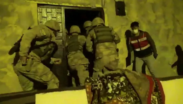 Mersin'de PKK propagandası yapan 4 kişi yakalandı - 3