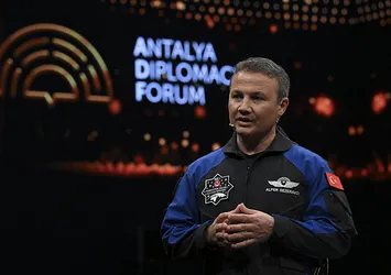 Türkiye'nin ilk astronotu Alper Gezeravcı'dan 'uzay' mesajı: Çalışmalara bu kadar hızlı giren başka ülke yok! Bir hikayenin başlangıç noktasıydı...