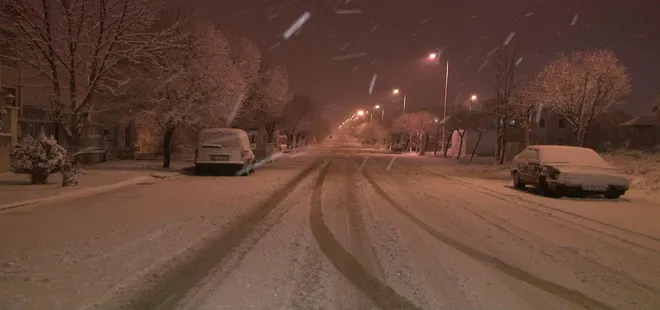 Ankara'da etkili kar yağışı