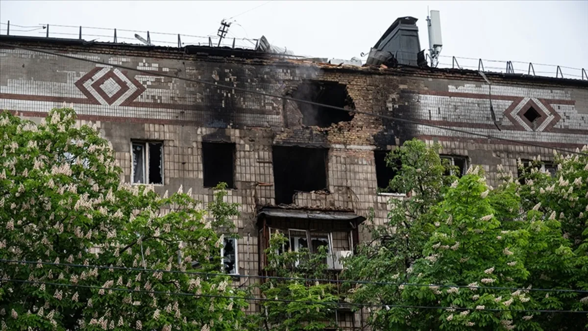 Rus ordusu Kiev'i vurdu: 2 ölü, 13 yaralı