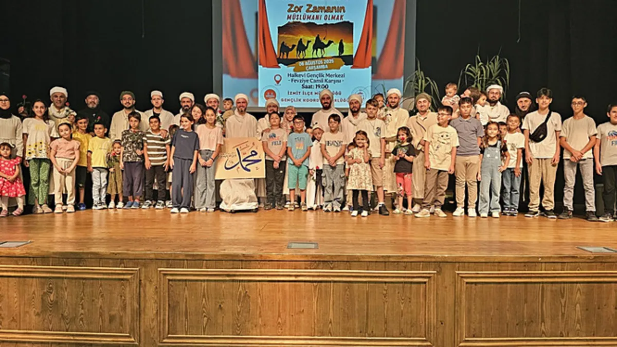 Kocaeli’nde ilk: Din görevlileri Tebük Seferi’ni tiyatroya taşıdı