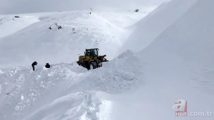 Muş’ta kar kalınlığı 5 metreyi buldu! Yüksek rakımlı köylerde karla mücadele