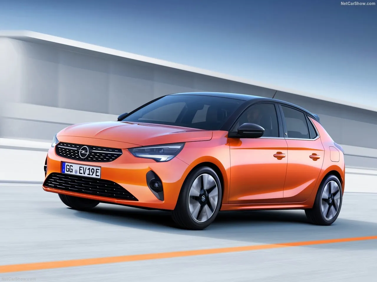 Opel yeni otomobilleri ile sahnede!