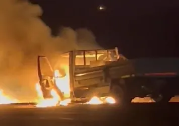 Kırıkkale'de kamyonet alev topuna döndü! Yangının çıkış sebebi...