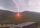 Dağa yıldırım düştü! O anlar kamerada