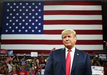 Trump'ın başı yine belada