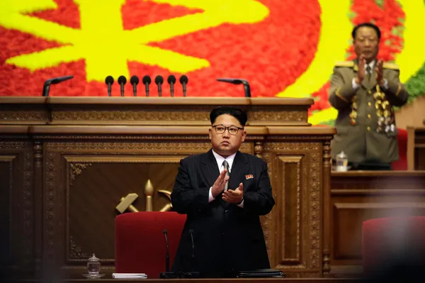 1611146566177.jpg Kuzey Kore lideri Kim Jong Un'dan yeni yasa: Güney Koreli gibi eğlenen ve konuşana hapis cezası - 4