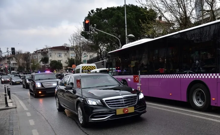 Başkan Erdoğan, anne ve babasının mezarlarını ziyaret etti