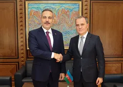 Dışişleri Bakanı Hakan Fidan Bakü'de Azerbaycan Dışişleri Bakanı Ceyhun Bayramov ile bir araya geldi