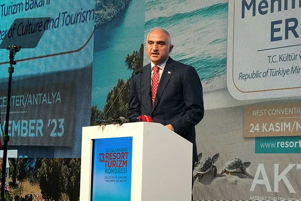 Kültür ve Turizm Bakanı Mehmet Nuri Ersoy’dan Özgür Özel’e tepki: Emek hırsızlığı yapmasın