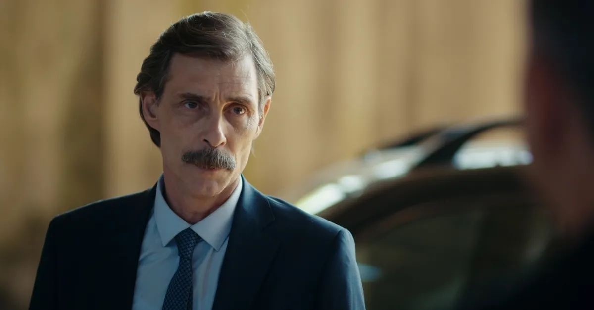 Hakim 9. bölüm 2. fragmanı | ''Beni de Ayşe'yi öldürdüğün gibi öldürecek misin?''