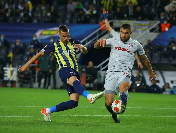Olympiakos'un sahibi Vangelis Marinakis'ten Fenerbahçe galibiyeti sonrası skandal "İstanbul" açıklaması - 3