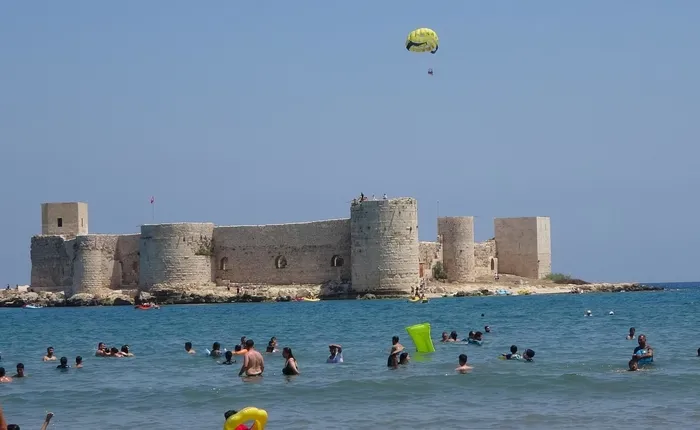 1718779201067.jpeg Ne Antalya ne de Bodrum! Yüz binler o ile akın etti oteller doldu taştı - 4