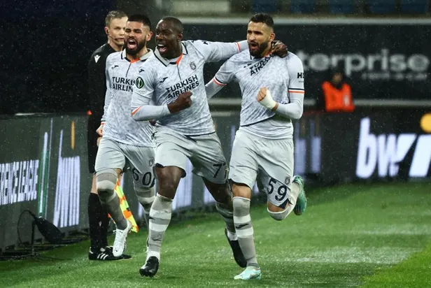 basaksehir-gent-maci-canli-izle-15-mart-carsamba-basaksehir-gent-mucadelesi-anlik-kesintisiz-full-hd-sifresiz-1678898809007.jpg Başakşehir-Gent MAÇI SONUCU | 15 Mart Çarşamba Başakşehir-Gent mücadelesi kaç kaç bitti? - 3