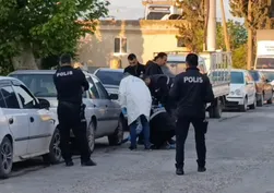 Sokak ortasında kavga çıktı: Arkadaşını pompalı tüfekle öldürdü