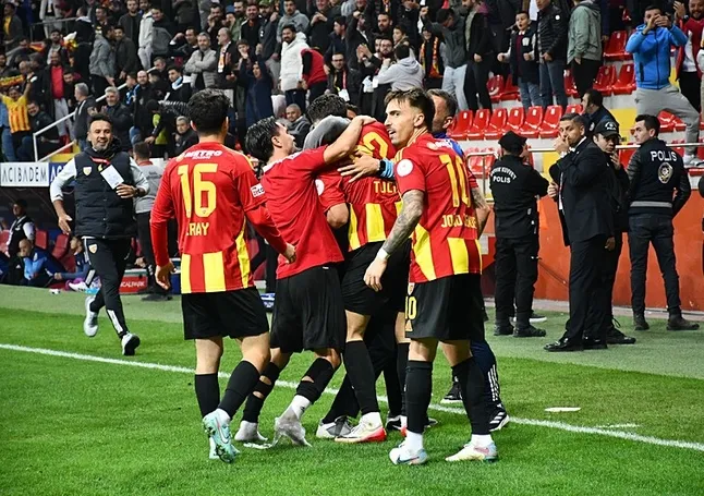 Kayseri’de gol düellosunda kazanan ev sahibi