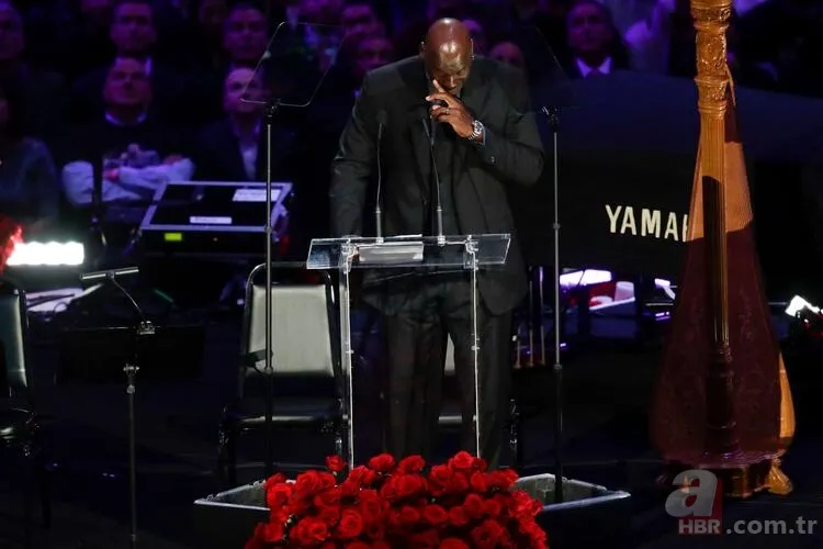 Michael Jordan Kobe Bryant'ın veda töreninde gözyaşlarını tutamadı 6