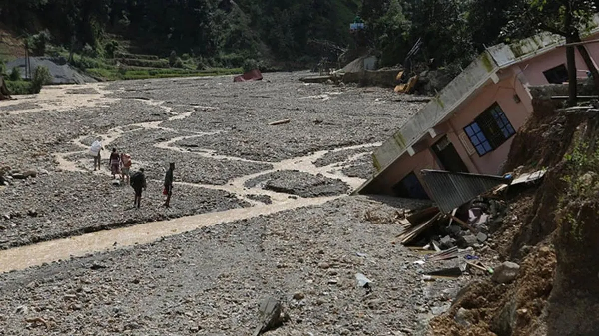 Nepal'deki sel ve toprak kayması! Ölenlerin sayısı 241'e çıktı
