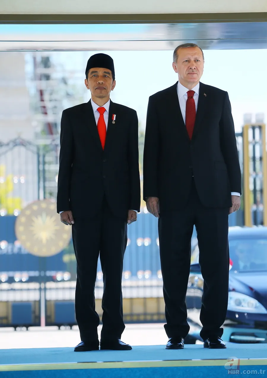 Erdoğan ve Widodo, Külliye'nin balkonunda özçekim yaptı 11