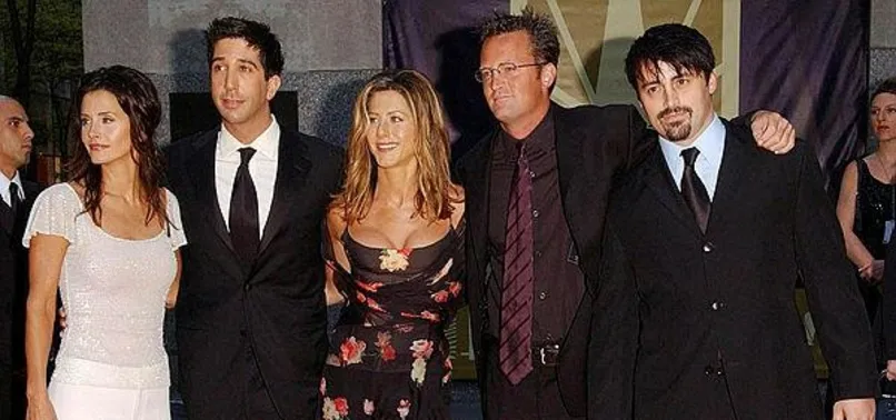 Friends'in Chandler'i Matthew Perry ölü bulundu