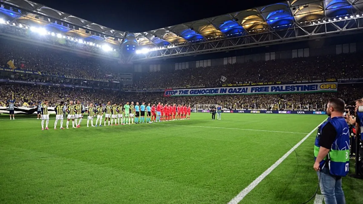 Tüm gözler bu maçın üzerindeydi! Tribünlerden Gazze çağrısı