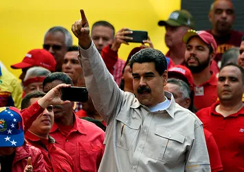 Maduro iki ülkeden yardım istedi