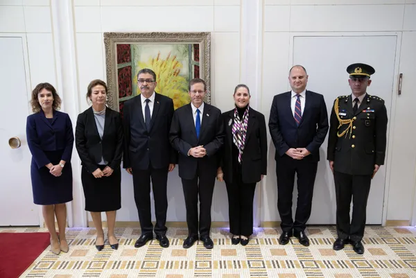 Türkiye’nin Tel Aviv Büyükelçisi, İsrail Cumhurbaşkanı Isaac Herzog’a güven mektubunu sundu! Başkan Erdoğan’a davet