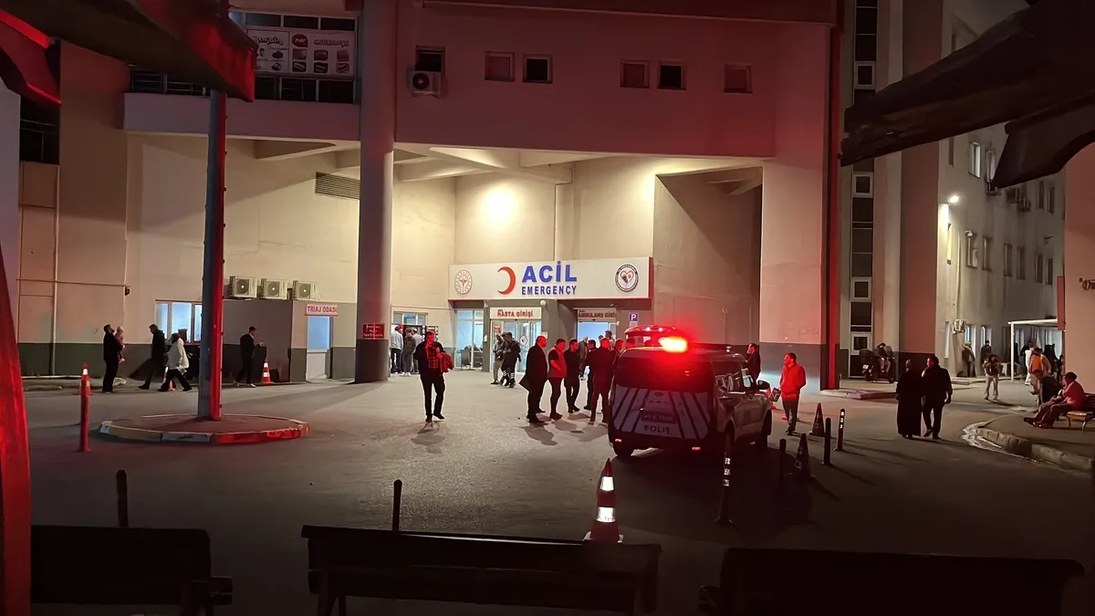 Alkollü TIR şoförü hastane otoparkına daldı: Uyuşturucu ele geçirildi