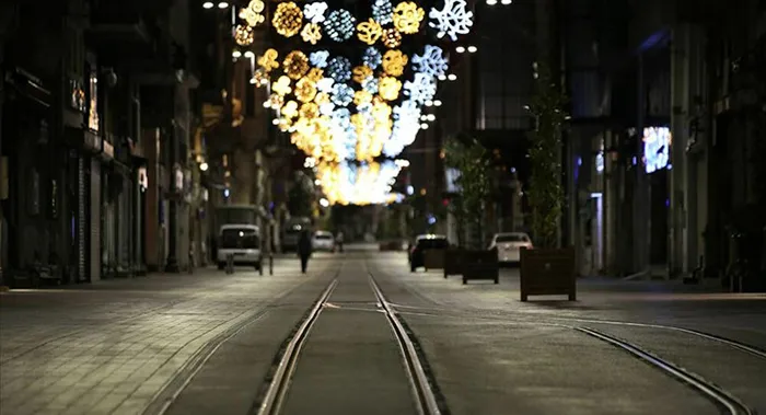 Son dakika: İçişleri Bakanlığı’ndan sokak kısıtlaması açıklaması: 27 bin 839 kişi hakkında adli/idari işlem yapıldı