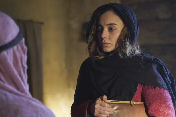 Aziz dizisi bu akşam var mı, yok mu? Aziz dizisi neden yok, final mi yaptı? 8 Nisan Show TV yayın akışı...