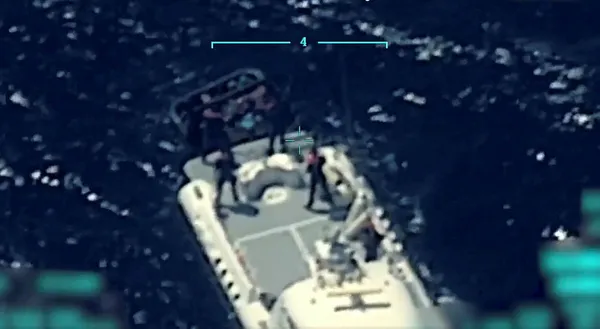 Son dakika: Ege Denizi’nde düzensiz göçmenlere Yunan zulmü! Türkiye görüntüleri paylaştı