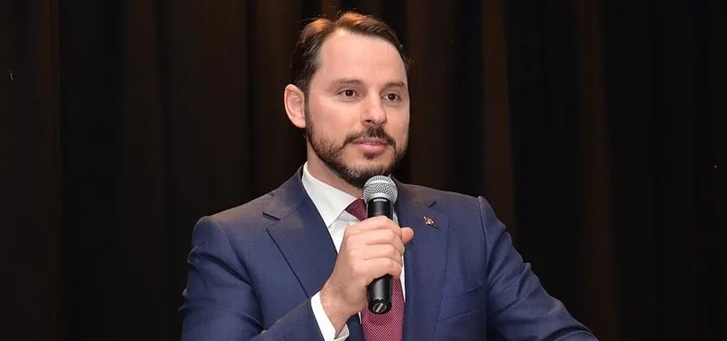 Bakan Albayrak'tan Anneler Günü mesajı