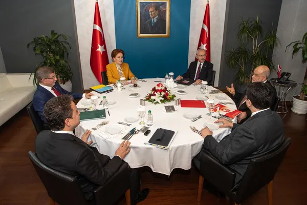 Millet İttifakı’nda ilk kopuş 29 Mayıs’ta! Ahmet Davutoğlu formülü 29 Mayıs’ta açıklayacak! İşte kulislerdeki son bilgiler...