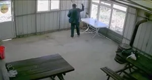 Edirne’de köy kahvesinde köpeğe dehşet!
