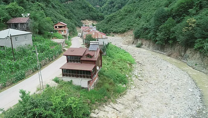 ‘Tosuncuk’ lakaplı Mehmet Aydın’a ilk şok! Kaçak villası mühürlendi